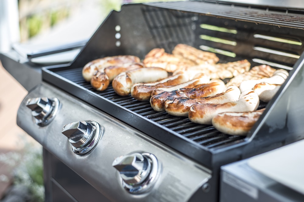 best gas grills under 2000