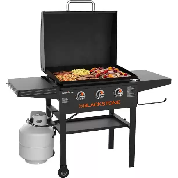 Blackstone 3-Burner 28" XL Griddle with Hood in Black