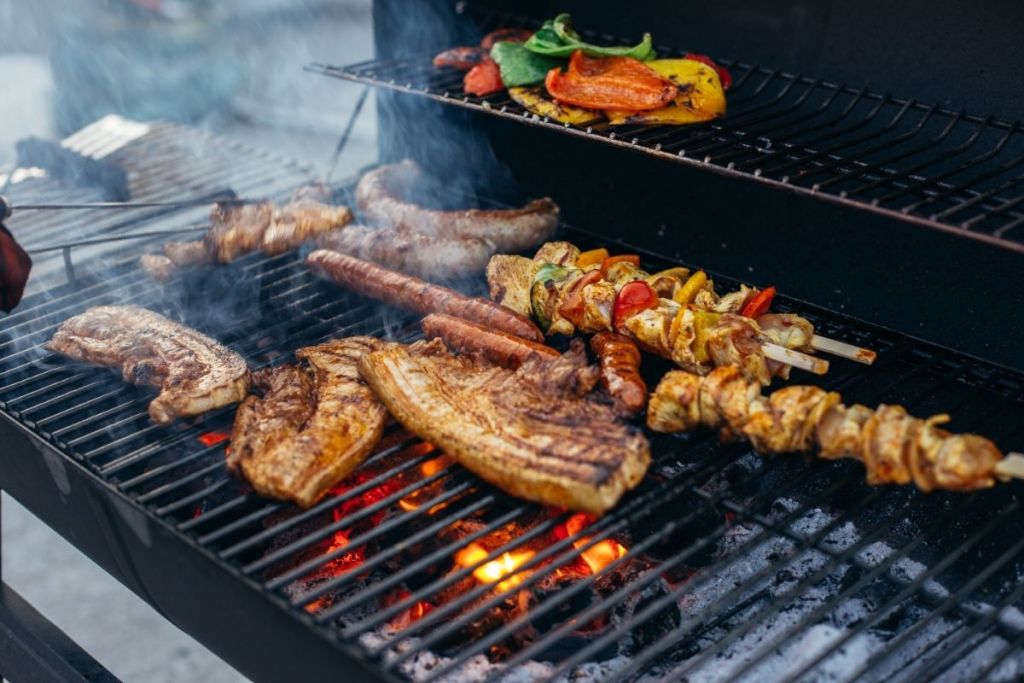 Pellet Grill Versus Charcoal Grill